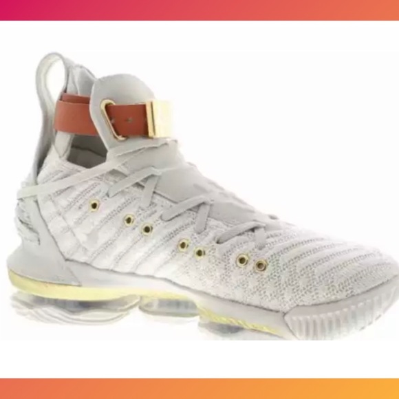 Levaron XVI Limited edition with lion relief womens kicks - Picture 6 of 12